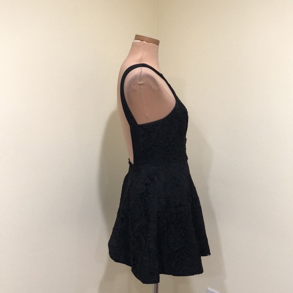 Keepsake Dress Size XS Black Floral Lace Open Back Skater Mini - Picture 4 of 9